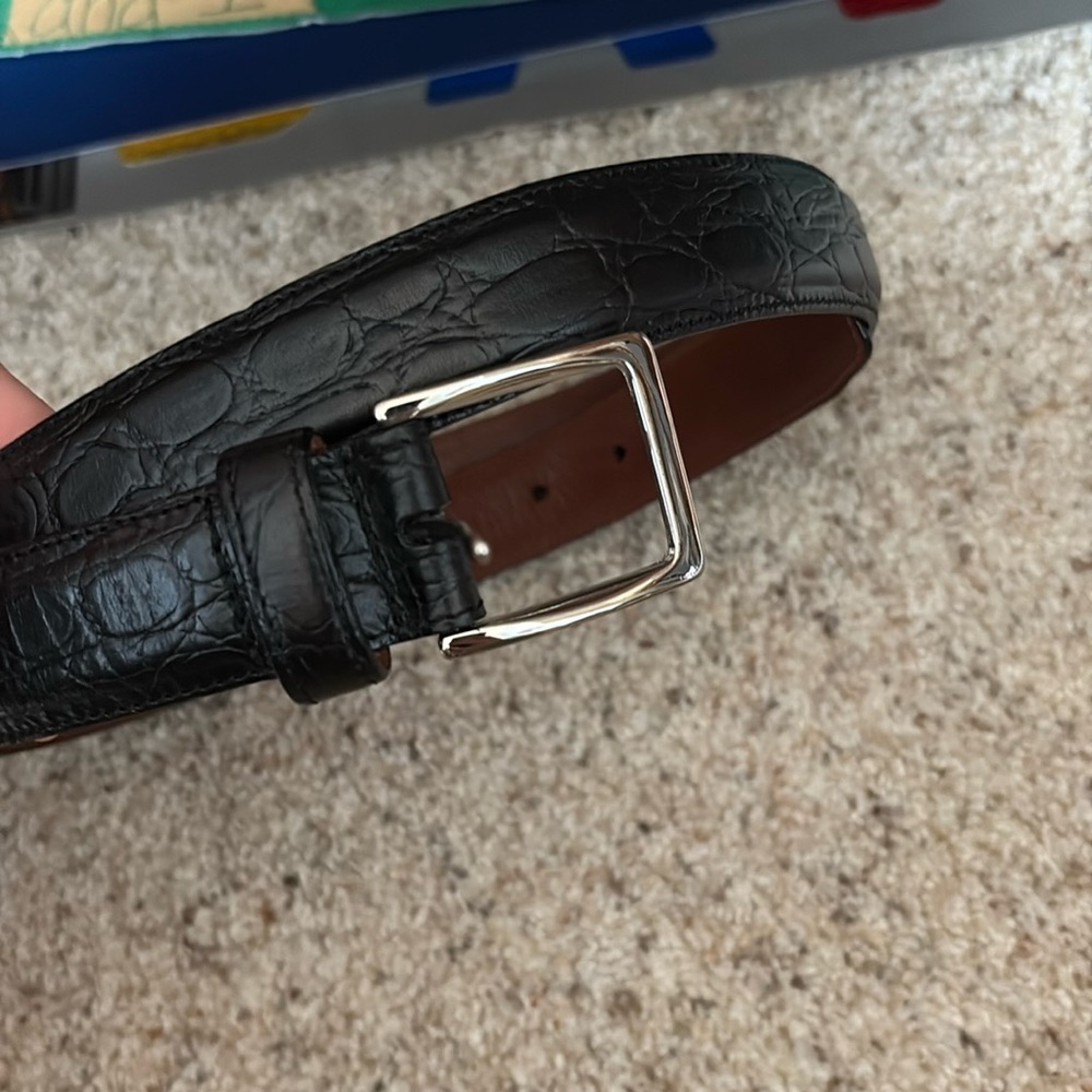 Great condition Cole Haan belt!